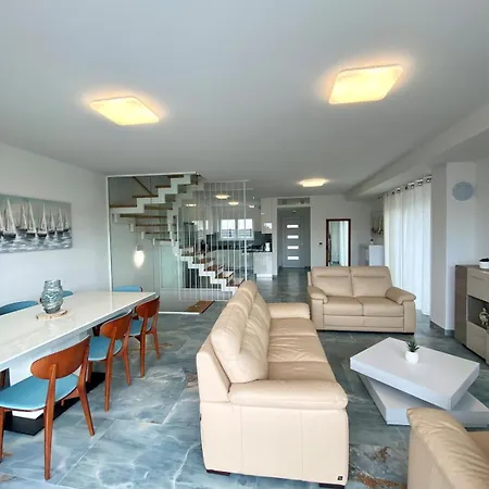 别墅 Beautiful In Porec! 波雷奇