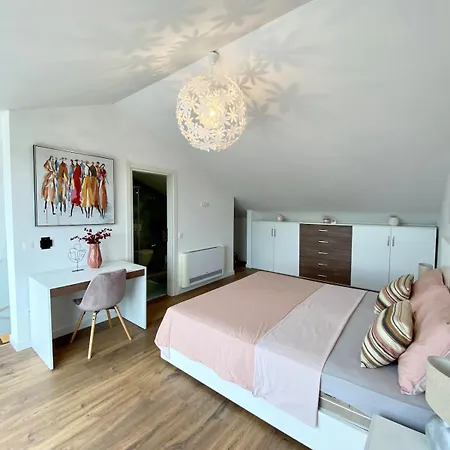 ヴィラ Beautiful In Porec! ポレッチ