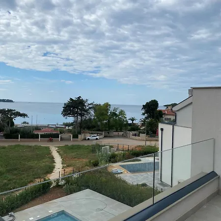 ヴィラ Beautiful In Porec!